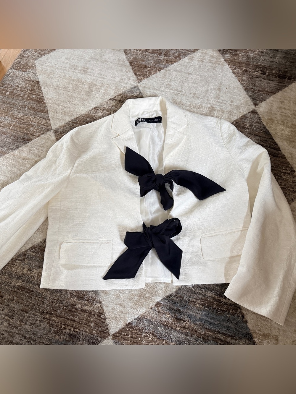 Zara White Textured Blazer with Black Bow Ties